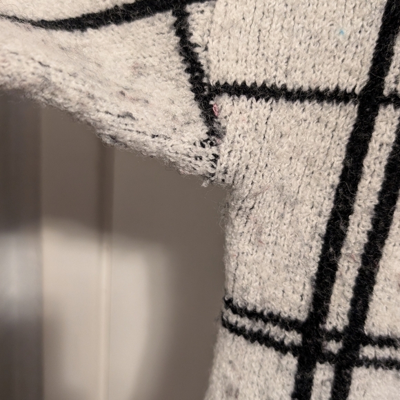 GUC Christian Siriano Marino wool plaid sweater - medium - Picture 3 of 6